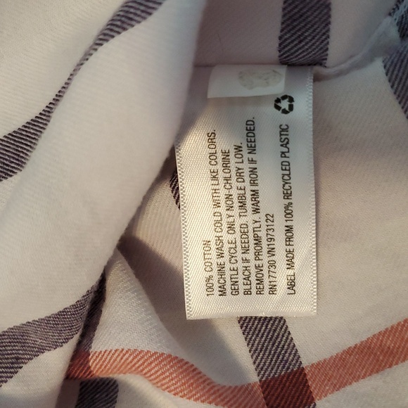 Universal Thread Button Down Shirt XS - Picture 7 of 7